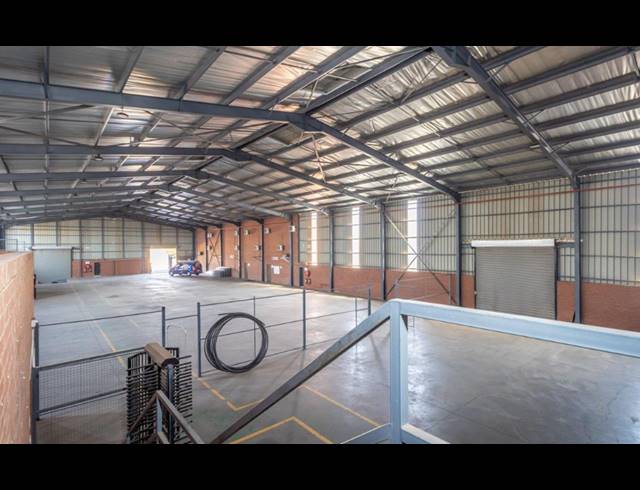 2,051M² WAREHOUSE TO LET IN SUNDERLAND RIDGE